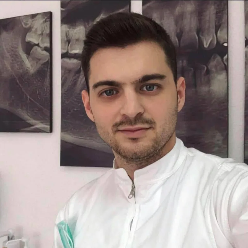 Dr Ismar Huskić, DMD, u ordinaciji DentaMed